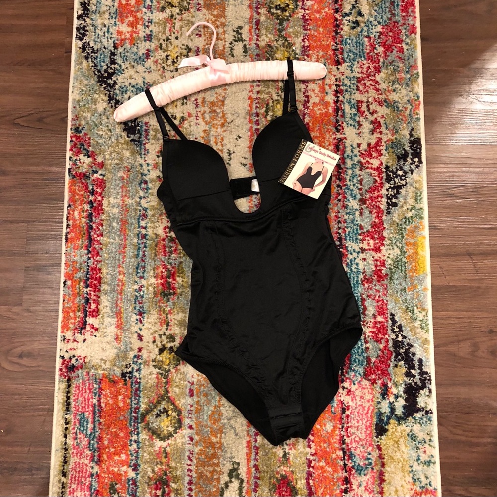 NWT Sz 34C U Plunge Body Briefer in Black